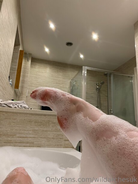 Naakte gelekte OnlyFans-foto van Wildarchesuk