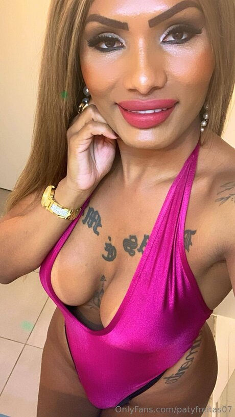 Naakte gelekte OnlyFans-foto van Patyfreitas07