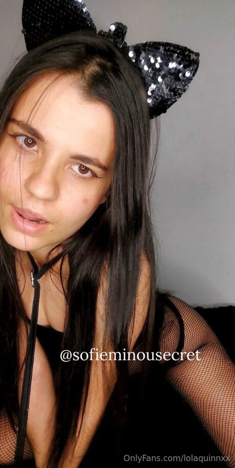 Naakte gelekte OnlyFans-foto van Lolaquinnxx