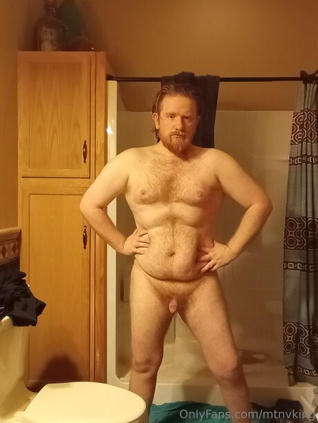 Naakte gelekte OnlyFans-foto van Mtnvking