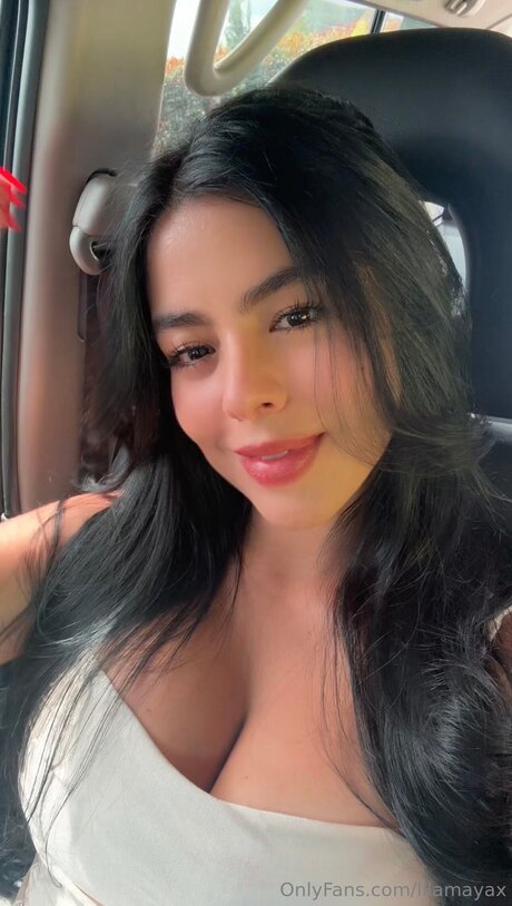 Naakte gelekte OnlyFans-foto van Lilamayax
