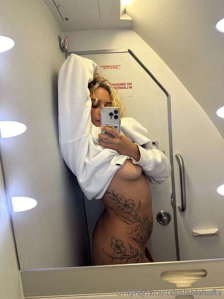 Naakte gelekte OnlyFans-foto van Salahoftv
