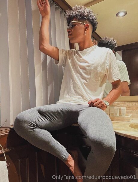 Naakte gelekte OnlyFans-foto van Eduardoquevedo01