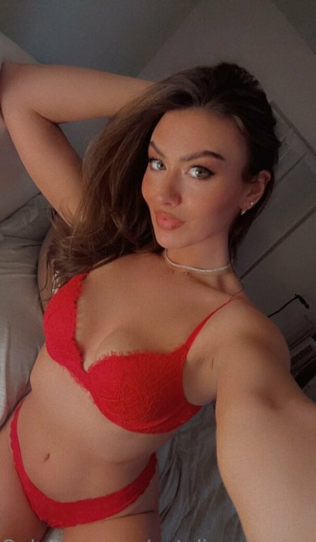 Naakte gelekte OnlyFans-foto van Realnatalia