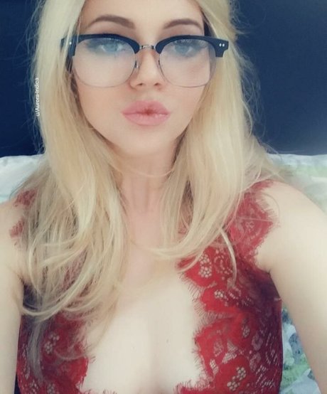 Naakte gelekte OnlyFans-foto van Aurora Indica