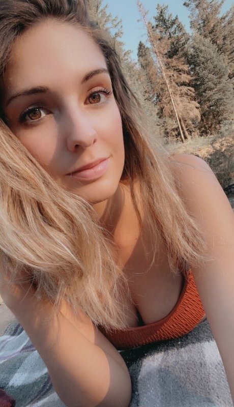 Naakte gelekte OnlyFans-foto van Bexbaby406
