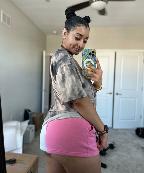 Naakte gelekte OnlyFans-foto van Delilahmoonx