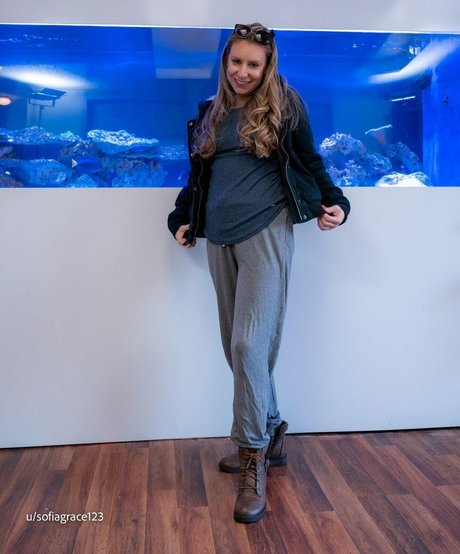 Naakte gelekte OnlyFans-foto van Sofia Grace