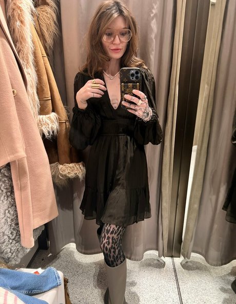 Naakte gelekte OnlyFans-foto van Turbonessa