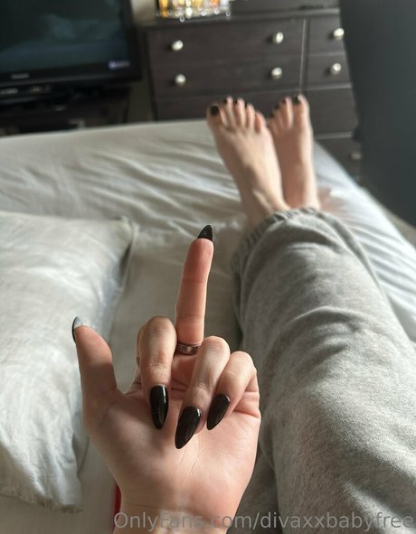 Naakte gelekte OnlyFans-foto van Divaxxbabyfree