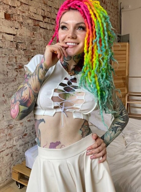 Naakte gelekte OnlyFans-foto van Sneggavinni
