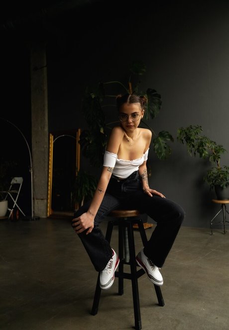 Naakte gelekte OnlyFans-foto van Aelmiramirae