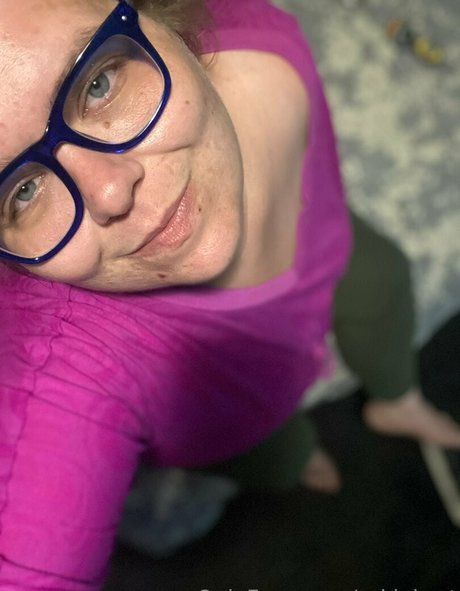 Naakte gelekte OnlyFans-foto van Rukiabrat