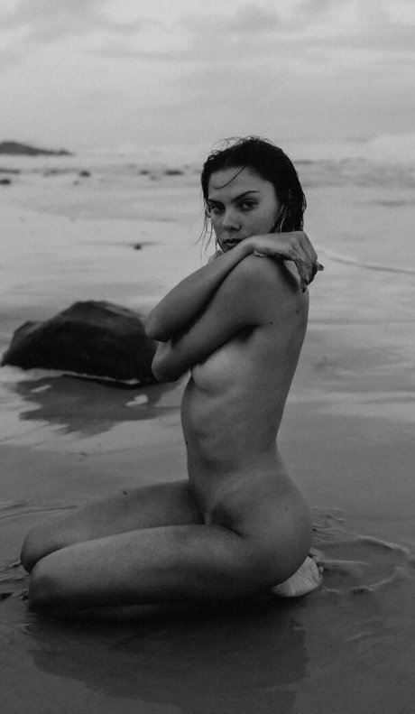 Naakte gelekte OnlyFans-foto van Milisont