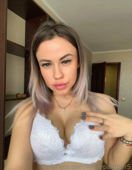 Naakte gelekte OnlyFans-foto van Whitepanther5