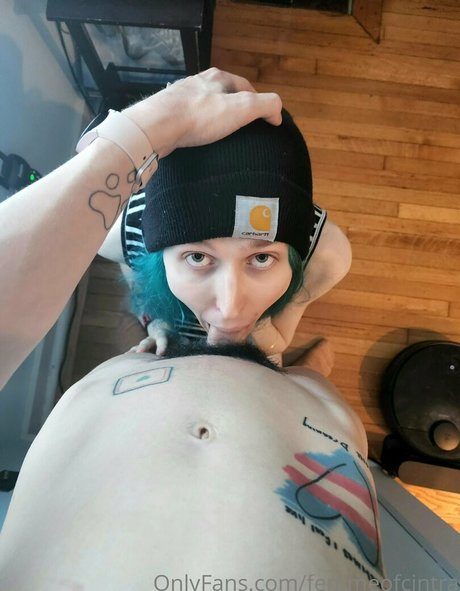 Naakte gelekte OnlyFans-foto van Femmeofcintra