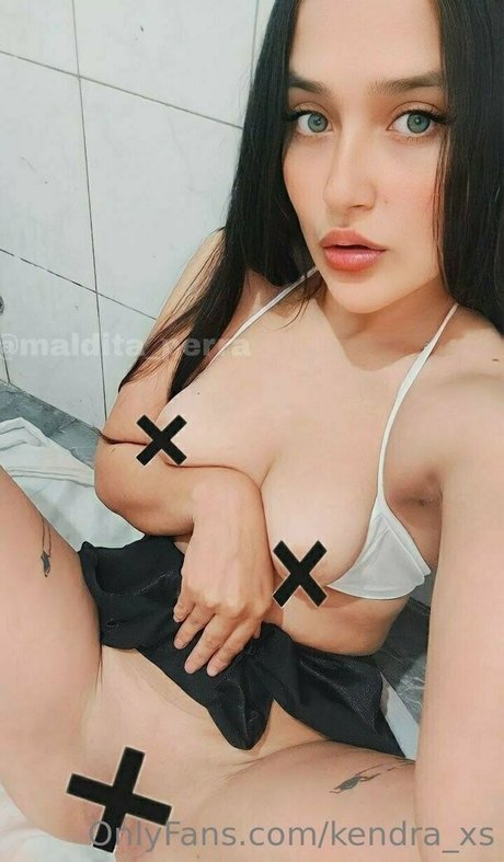 Naakte gelekte OnlyFans-foto van Kendraxs