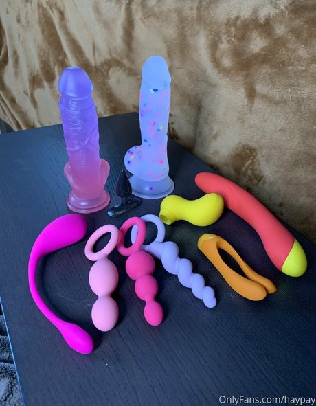 Naakte gelekte OnlyFans-foto van Huneybuns