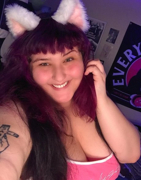 Scarletlabelle
