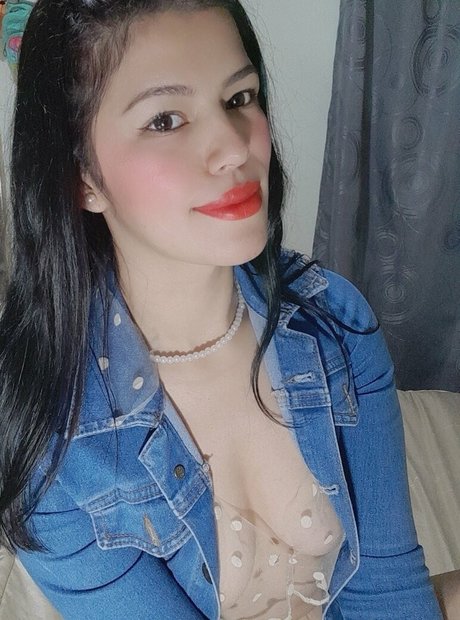 Naakte gelekte OnlyFans-foto van Elvira