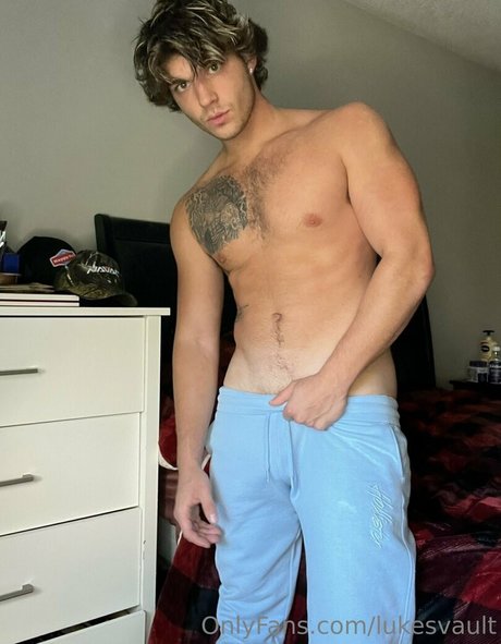 Naakte gelekte OnlyFans-foto van Lukesvault