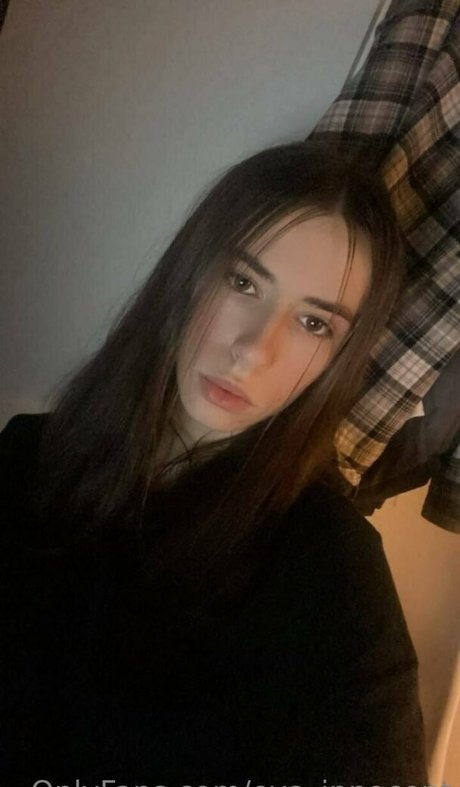 Naakte gelekte OnlyFans-foto van Evainnocent