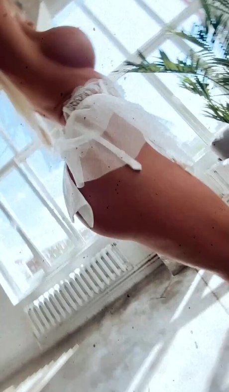 Naakte gelekte OnlyFans-foto van Marta Mayer