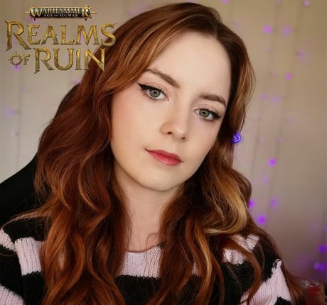 Naakte gelekte OnlyFans-foto van Ciara Elvenblood