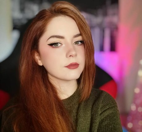 Naakte gelekte OnlyFans-foto van Ciara Elvenblood