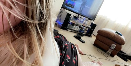 Naakte gelekte OnlyFans-foto van Marlijordynx
