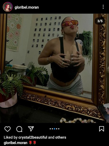 Naakte gelekte OnlyFans-foto van Gloribel Moran