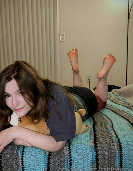 Naakte gelekte OnlyFans-foto van Ashleejune