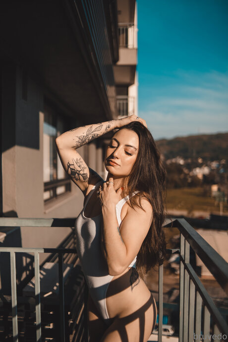 Naakte gelekte OnlyFans-foto van Sirenadamare