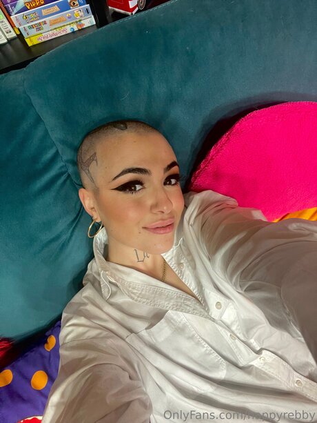 Naakte gelekte OnlyFans-foto van Happyrebby