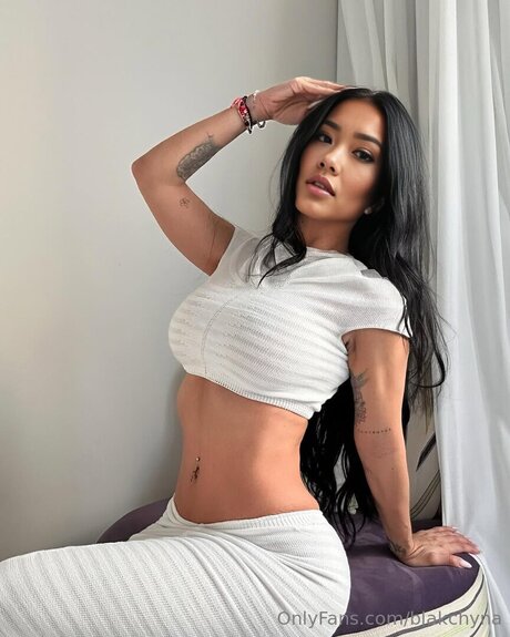 Naakte gelekte OnlyFans-foto van Blakchyna