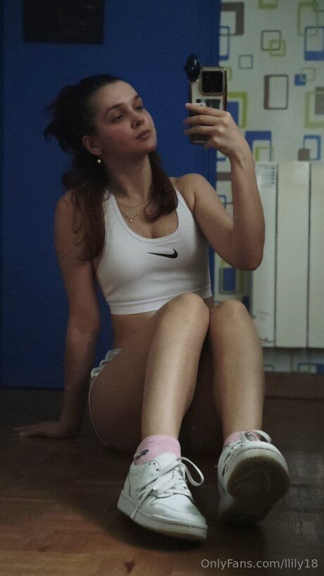 Naakte gelekte OnlyFans-foto van Llily18
