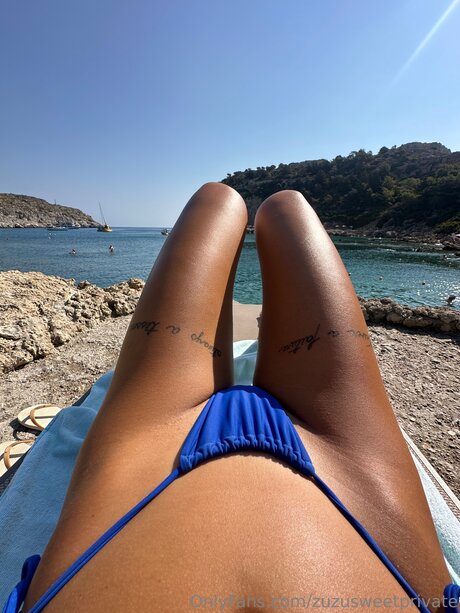 Naakte gelekte OnlyFans-foto van Zuzusweetprivate