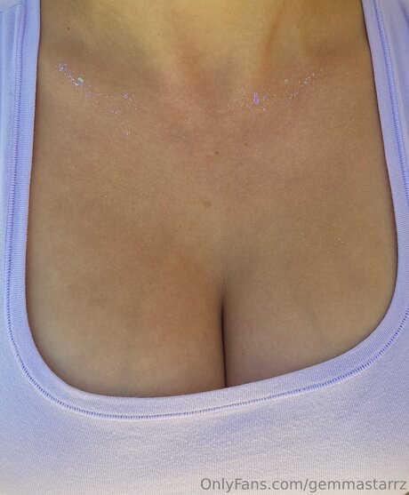Naakte gelekte OnlyFans-foto van Gemmastarrz