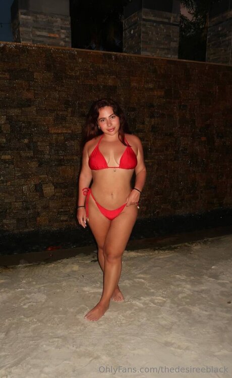 Naakte gelekte OnlyFans-foto van Thedesireeblack