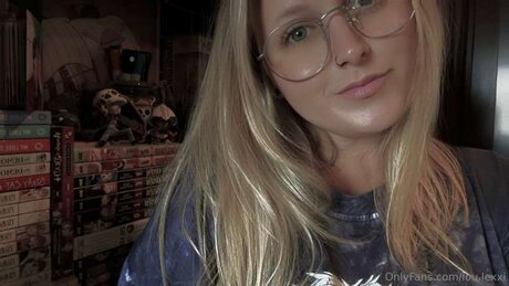Naakte gelekte OnlyFans-foto van Lou Lexxi