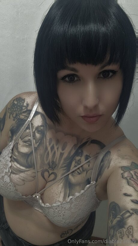 Naakte gelekte OnlyFans-foto van Diabla23only