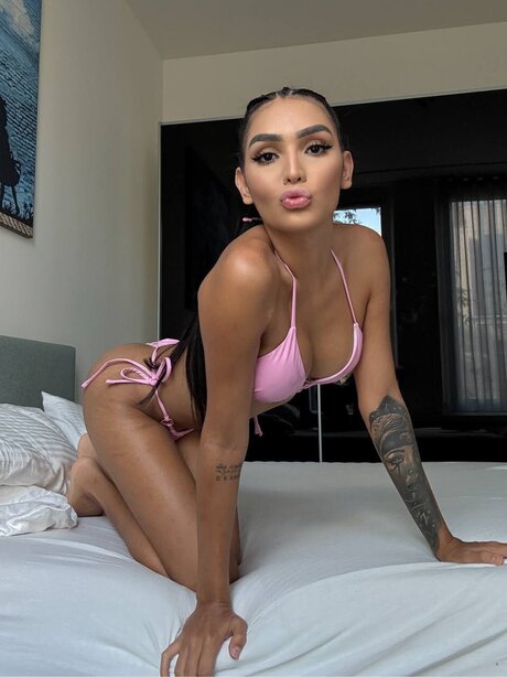 Naakte gelekte OnlyFans-foto van Miaflamee