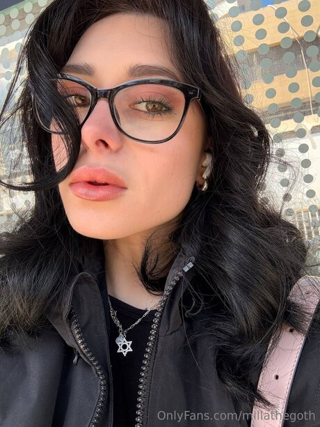 Naakte gelekte OnlyFans-foto van Millathegoth