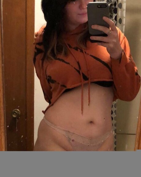 Naakte gelekte OnlyFans-foto van Btggf 333