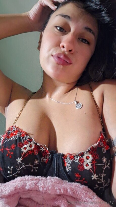 Naakte gelekte OnlyFans-foto van Mimii77