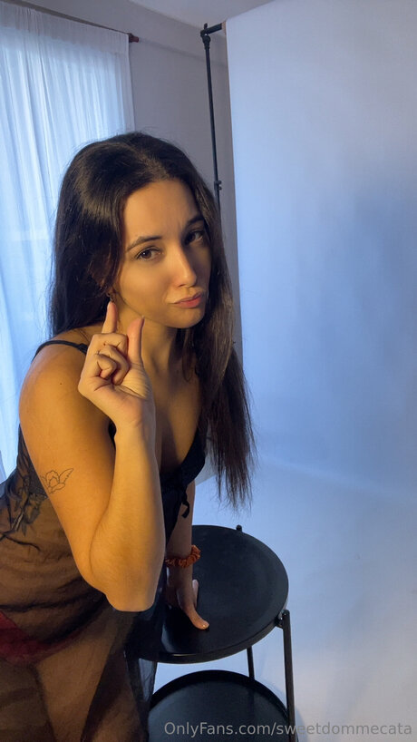 Naakte gelekte OnlyFans-foto van Sweetdommecata
