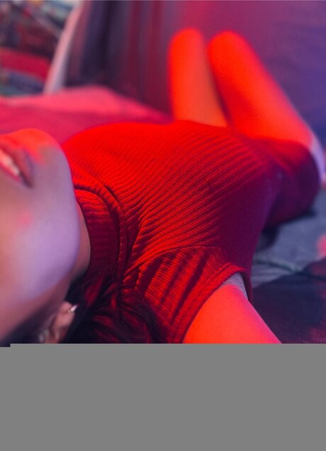 Naakte gelekte OnlyFans-foto van 404forbiddenfruit