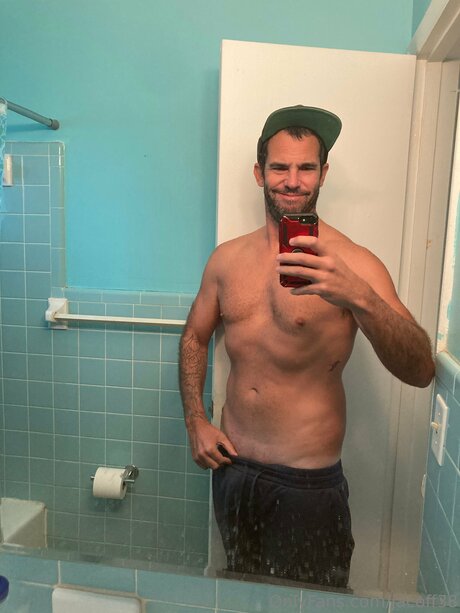 Naakte gelekte OnlyFans-foto van Jacoff38