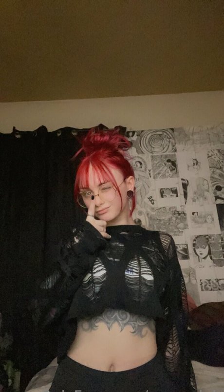 Naakte gelekte OnlyFans-foto van Yogendub
