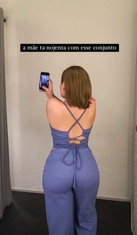 Naakte gelekte OnlyFans-foto van Leticia Rios